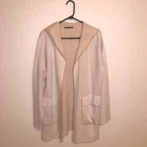 🍂Super soft two tone beige hooded sweater 🍁